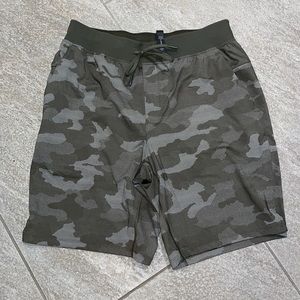 New w/out tags men's Lululemon linerless shorts